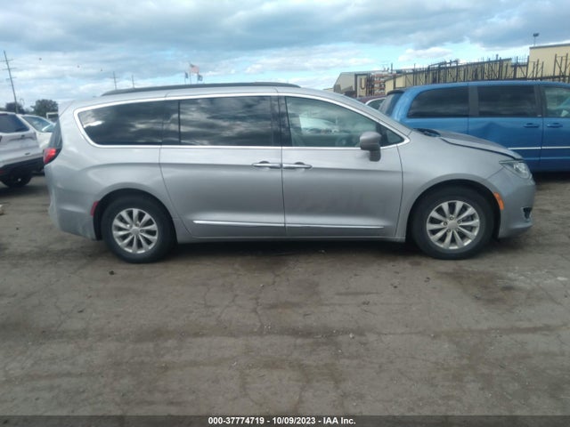 2C4RC1BG8HR538851 Chrysler Pacifica Touring-l