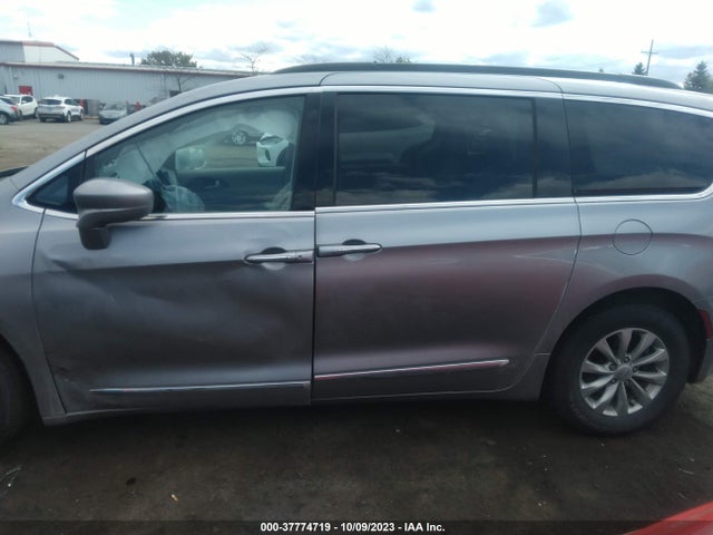 2C4RC1BG8HR538851 Chrysler Pacifica Touring-l