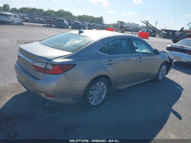 58ABK1GG8HU066512 Lexus ES