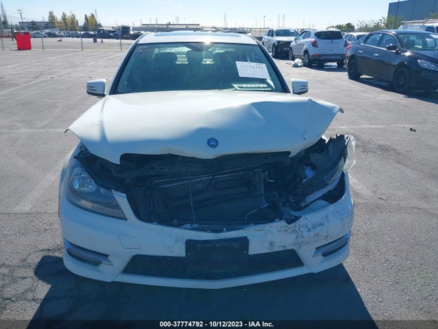 Aukcja sprzedaży 2012 Mercedes-benz C-class C 250, vin: WDDGF4HB7CA665850, numer aukcji: 37774792