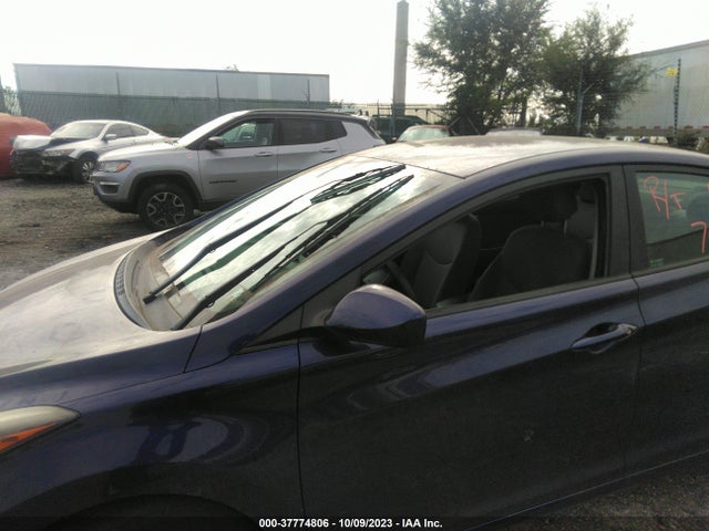 Hyundai ELANTRA SE 2014 5NPDH4AE0EH532032 Image 6