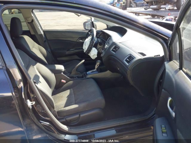 19XFB2F57FE225437 Honda Civic Sedan Lx