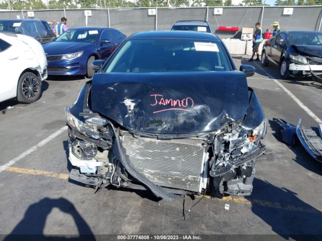 19XFB2F57FE225437 Honda Civic Sedan Lx