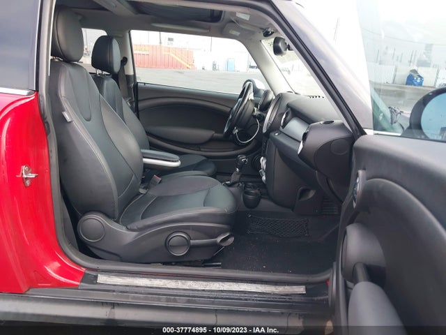 2008 MINI COOPER HARDTOP WMWMF335X8TT63955 Photo 4