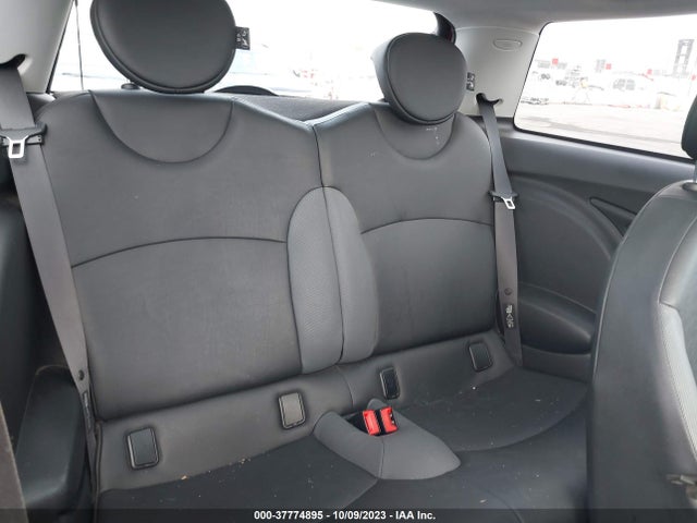 2008 MINI COOPER HARDTOP WMWMF335X8TT63955 Photo 7