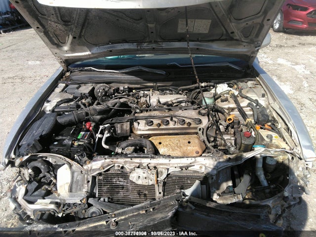 1996 HONDA ACCORD EX/EX-R VIN: 1HGCD5651TA062735