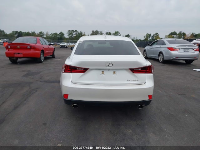 JTHBA1D28G5025683 Lexus IS 200T