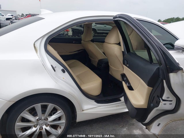 JTHBA1D28G5025683 Lexus IS 200T