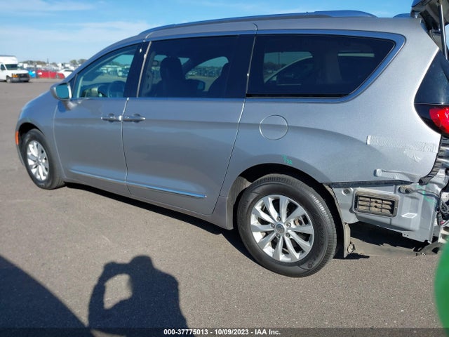 Chrysler Pacifica Touring L 2018 2C4RC1BG7JR246355 Image 14