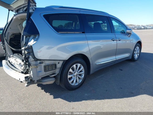 Chrysler Pacifica Touring L 2018 2C4RC1BG7JR246355 Image 4