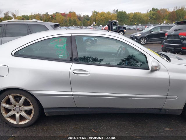 2004 MERCEDES-BENZ C-CLASS 1.8L VIN: WDBRN40JX4A541015