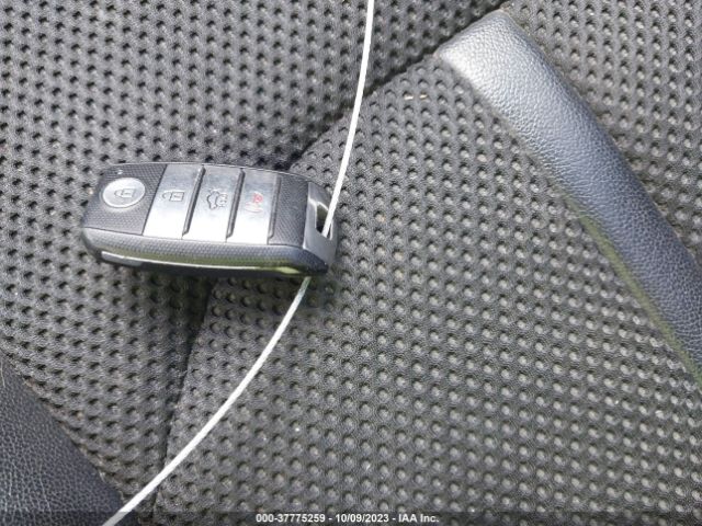 5XXGT4L33KG282543 KIA Optima S