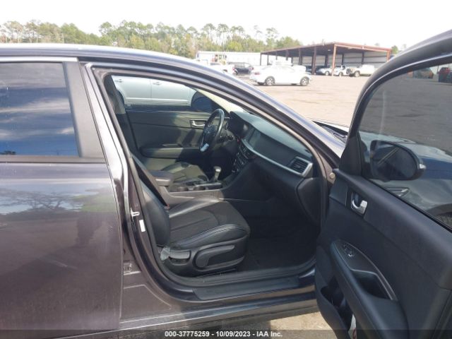 5XXGT4L33KG282543 KIA Optima S