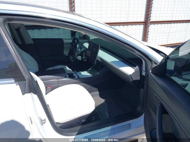 2019 Tesla 3, VIN: 5YJ3E1EA4KF299955