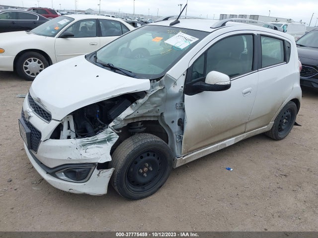 Chevrolet Spark 2lt Auto 2014 KL8CF6S93EC476610 Image 2