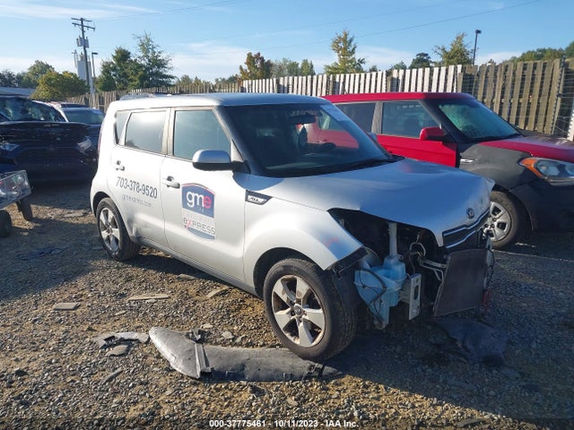 2018 KNDJN2A22J7505452 main image