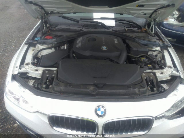 BMW 330i Xdrive 2018 WBA8D9G59JNU67688 Image 10