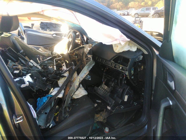 3VWEB7BU6LM026450 Volkswagen JETTA SEL
