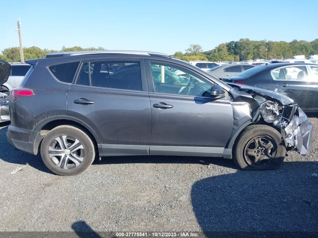 Toyota RAV4 LE 2016 JTMBFREV0GJ073115 Image 13