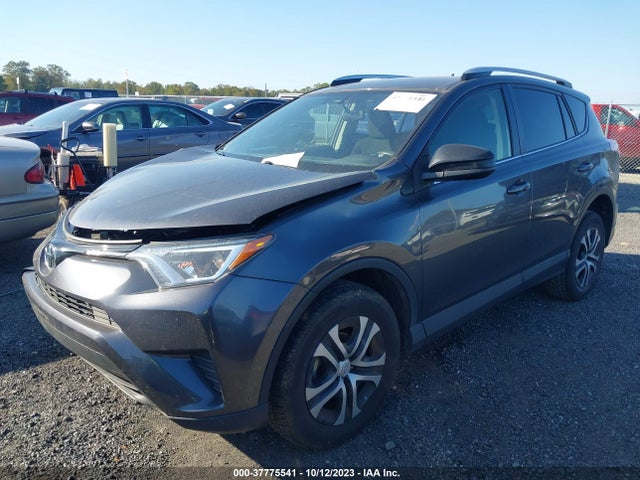 Toyota RAV4 LE 2016 JTMBFREV0GJ073115 Image 2