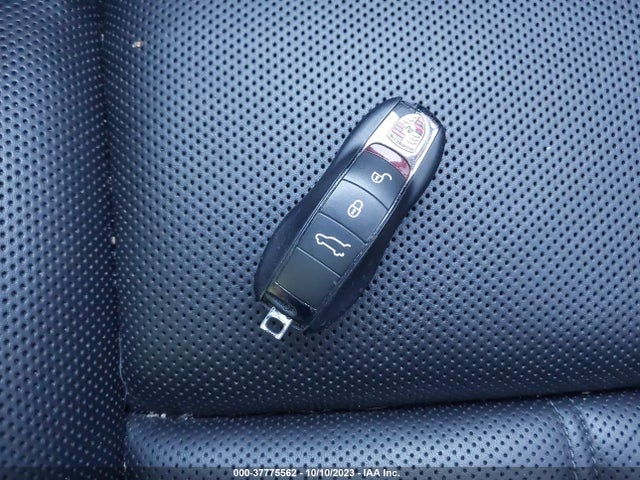 2018 PORSCHE MACAN WP1AA2A50JLB11069 Photo 10