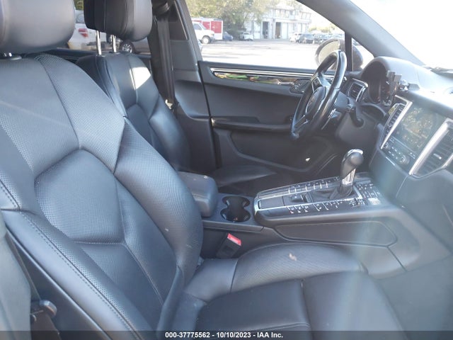 2018 PORSCHE MACAN WP1AA2A50JLB11069 Photo 4