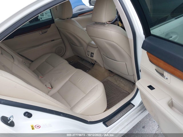 JTHBW1GG8F2095290 Lexus Es 300h Hybrid