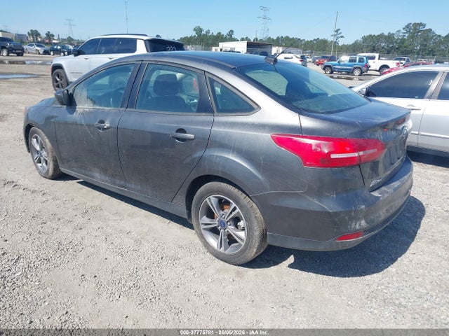 Ford FOCUS SE 2018 1FADP3FE8JL214399 Image 3