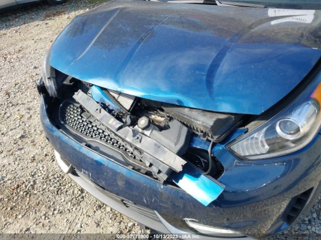 KNDCB3LC3K5260235 KIA NIRO LX