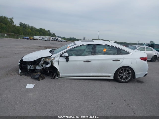 2018 HYUNDAI SONATA SPORT 2.0T VIN: 5NPE34AB0JH693726