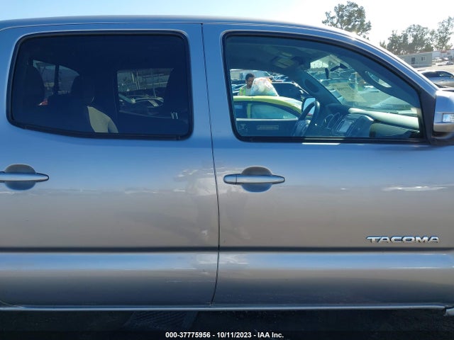 Toyota Tacoma Prerunner 2014 5TFJU4GNXEX054695 Image 5