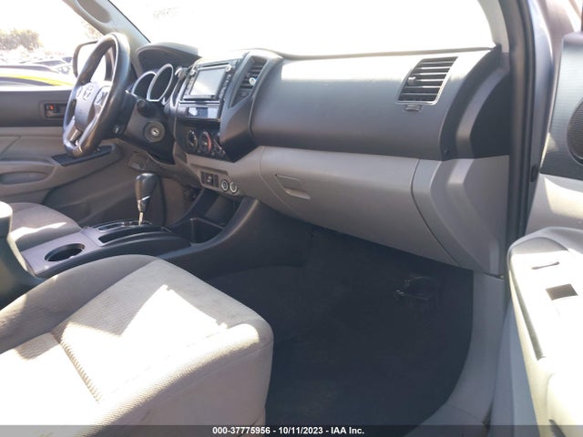 Toyota Tacoma Prerunner 2014 5TFJU4GNXEX054695 Image 11