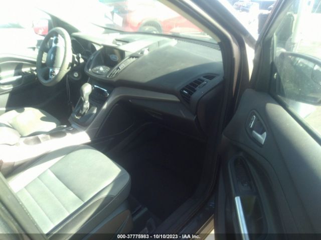 1FMCU9G99GUA77393 Ford ESCAPE SE