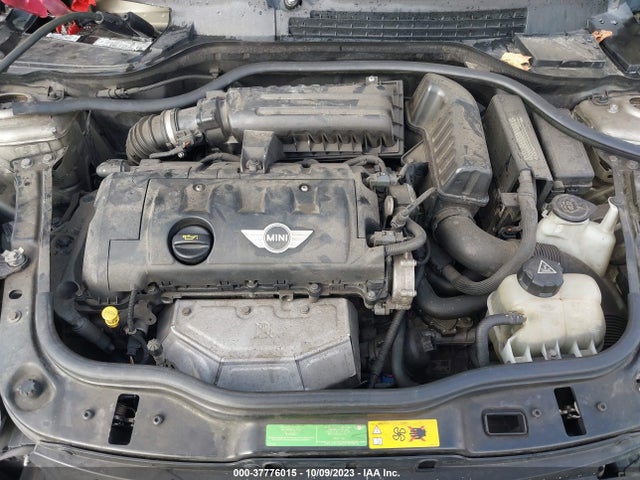 2011 MINI COOPER CLUBMAN WMWZF3C50BTY00973 Photo 9