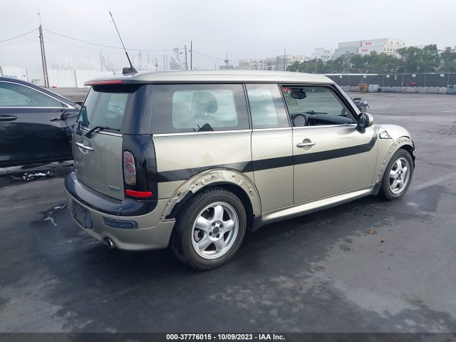 2011 MINI COOPER CLUBMAN WMWZF3C50BTY00973 Photo 3