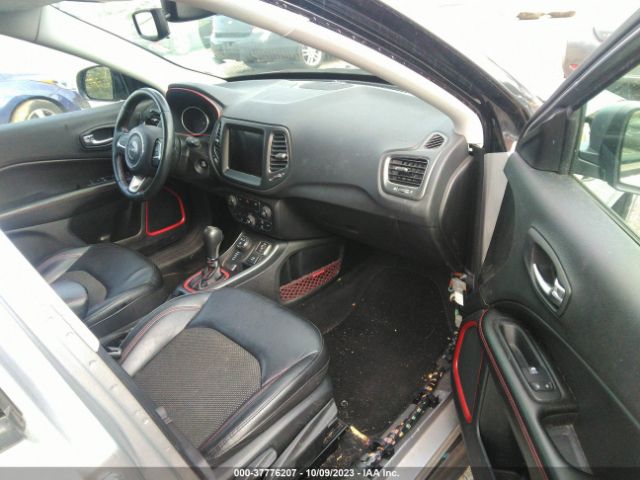 3C4NJDDB2KT748065 Jeep Compass Trailhawk