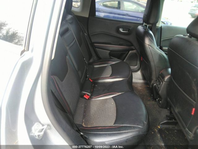 3C4NJDDB2KT748065 Jeep Compass Trailhawk