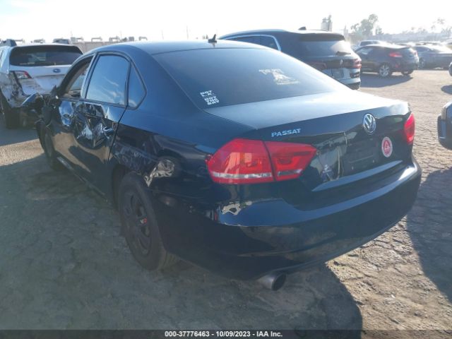 1VWAT7A34FC079030 Volkswagen Passat 1.8t S