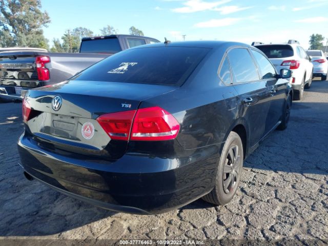 1VWAT7A34FC079030 Volkswagen Passat 1.8t S