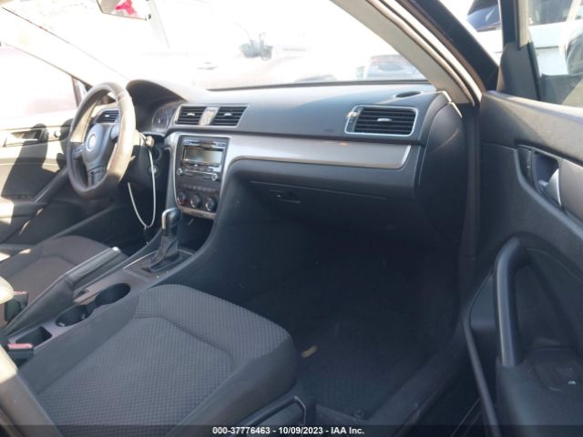 1VWAT7A34FC079030 Volkswagen Passat 1.8t S
