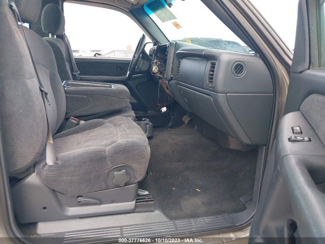 2001 CHEVROLET SILVERADO 1500 LS VIN: 1GCEC14V81Z211761