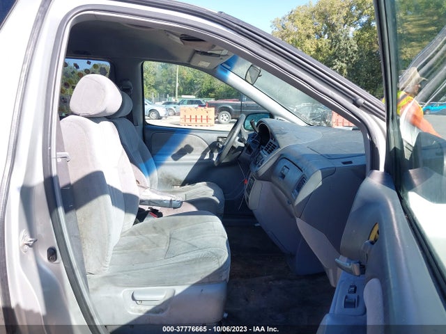 2003 TOYOTA SIENNA LE/XLE VIN: 4T3ZF13CX3U553479