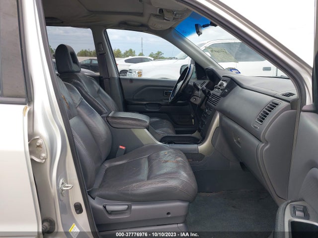 2005 HONDA PILOT EX-L VIN: 5FNYF18585B010968