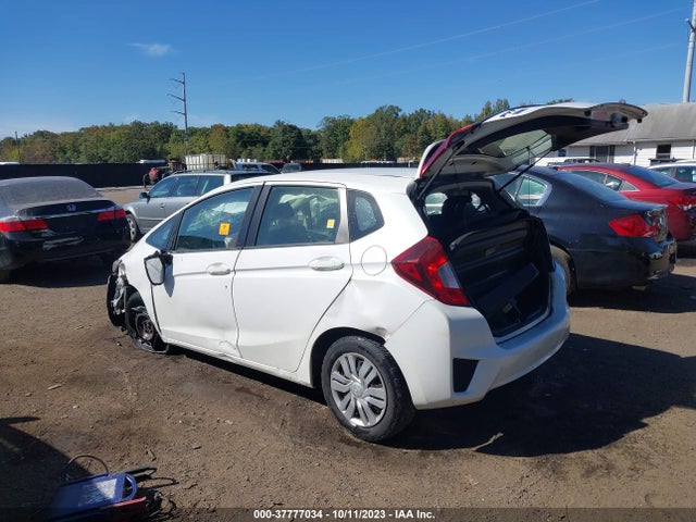 Honda FIT LX 2016 JHMGK5H51GX008582 Image 3