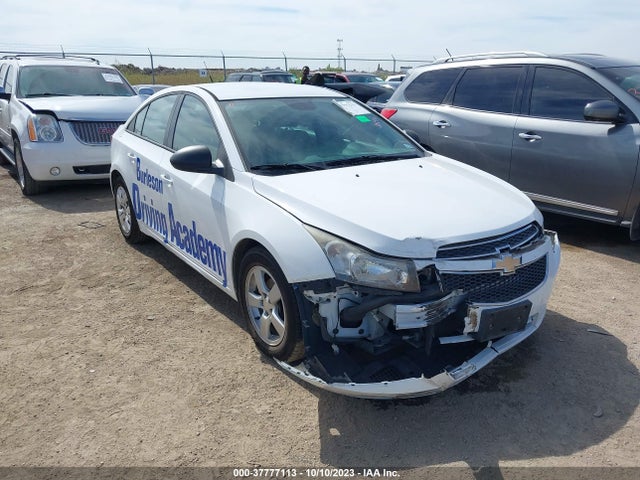 2014 1G1PA5SH4E7354476 main image