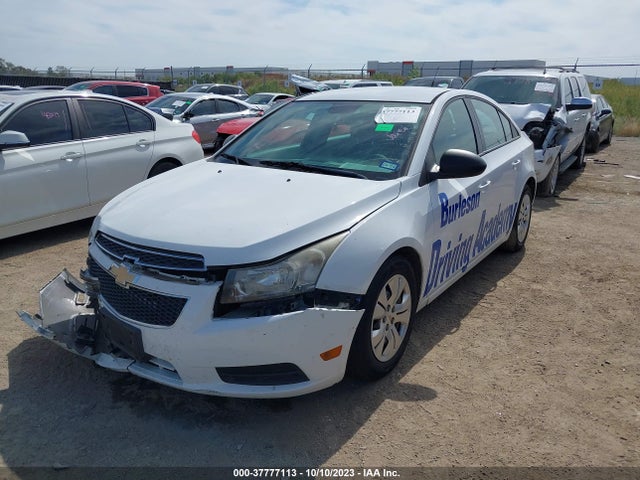 Chevrolet Cruze Ls Auto 2014 1G1PA5SH4E7354476 Image 2