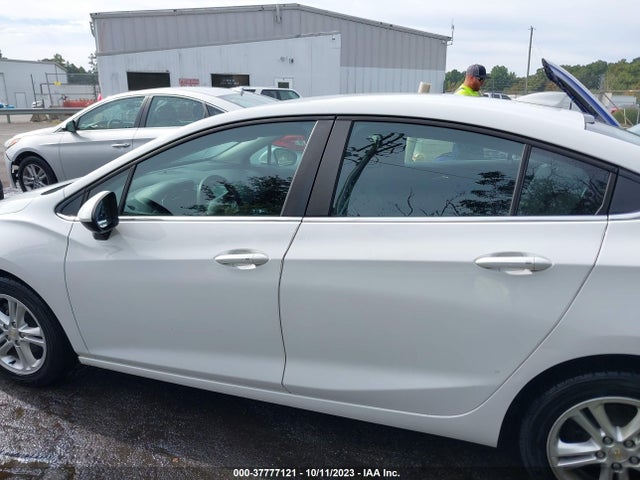 Chevrolet CRUZE LT 2018 1G1BE5SM9J7172939 Image 15