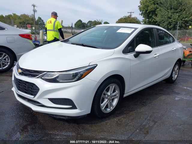 Chevrolet CRUZE LT 2018 1G1BE5SM9J7172939 Image 2