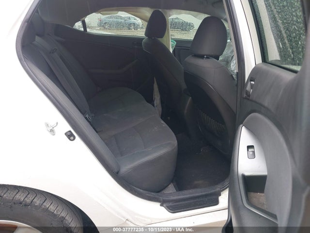 KIA Optima Lx 2015 KNAGM4A71F5647392 Image 8