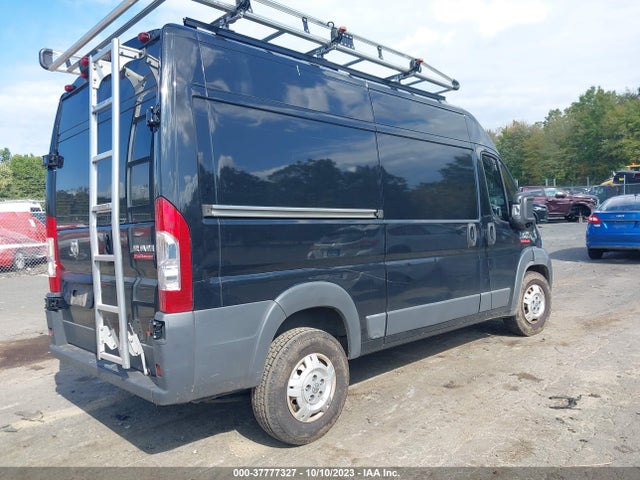 3C6TRVCG8JE156862 RAM Promaster Cargo Van
